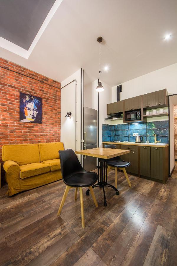 Loft Design Apartments On Desyatynnyi Ln, 7 Kiev Exteriör bild