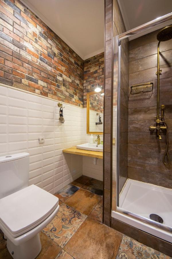 Loft Design Apartments On Desyatynnyi Ln, 7 Kiev Exteriör bild
